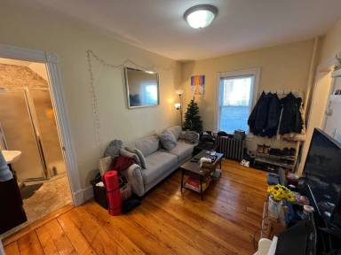 Main picture of 233 Boylston St