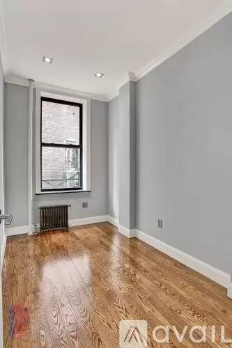 Main picture of 120 1st Ave