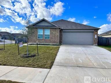 Main picture of 101 Bear Oak St