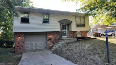 Main picture of 6345 N Randwick Rd