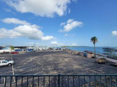 Main picture of Marina Pointe