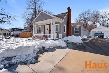 Main picture of 1039 SW Oakley Ave