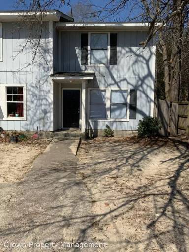Main picture of 1632 North St