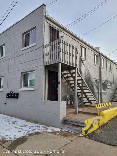 Main picture of 4 W Arkansas Ave