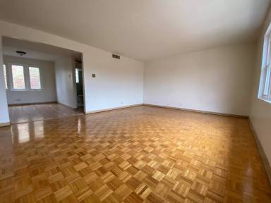 Main picture of 7035 W Irving Park Rd
