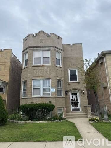 Main picture of 4909 N Marmora Ave