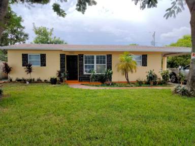 Main picture of 1321 NW 50th Ave