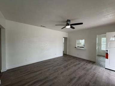 Main picture of 535 Jackson St