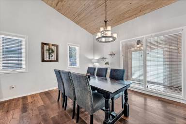 Main picture of 4 Tavistock Dr