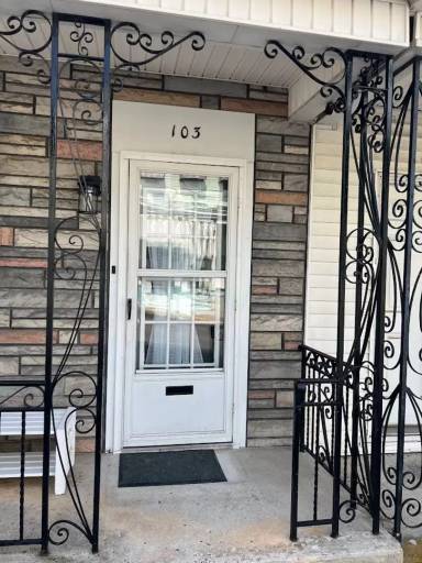 Main picture of 103 S William St