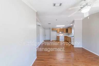 Main picture of 121 Windy Creek Ct