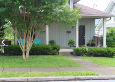 Main picture of 211 W Fairview Ave