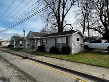 Main picture of 220 W Center St