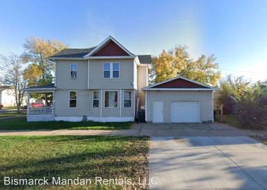 Main picture of 211 2nd Ave NE