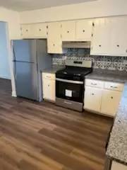 Main picture of 1674 Downs Dr