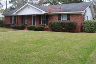 Main picture of 2615 Whispering Pines Rd