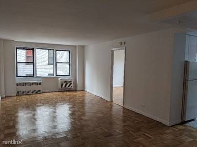 Main picture of 150 E 18th St Apartments