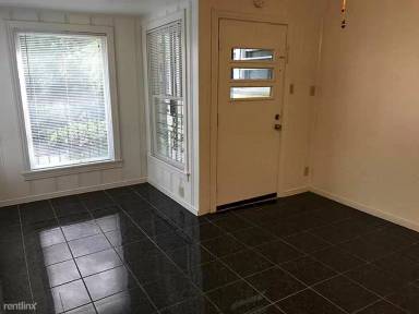 Main picture of 307 Stratford St