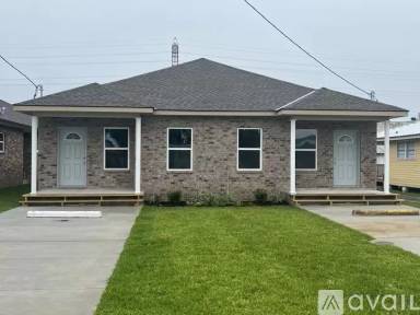 Main picture of 5125 Oak Dr