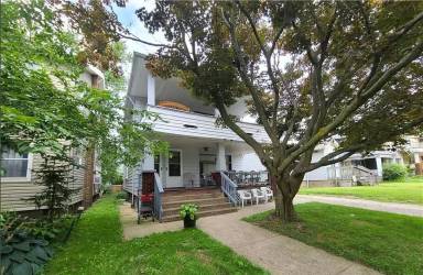 Main picture of 1355 West Blvd