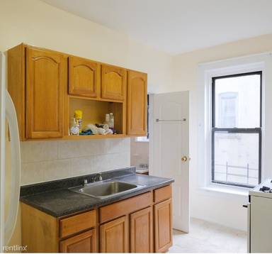 Main picture of 378 Montgomery St