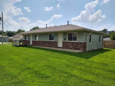 Main picture of 2125 W Phelps St