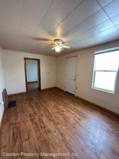 Main picture of 506 10th Ave SW