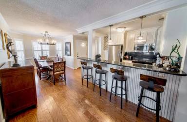 Main picture of 333 Eastside Dr