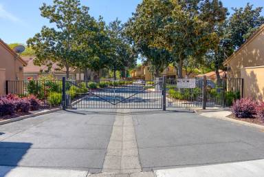 Main picture of 1236 W Roseburg Ave