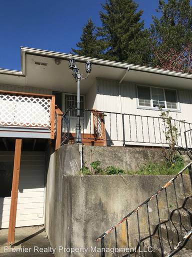 Main picture of 2302 Victory Way