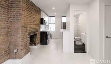 Main picture of 317 E 5th St