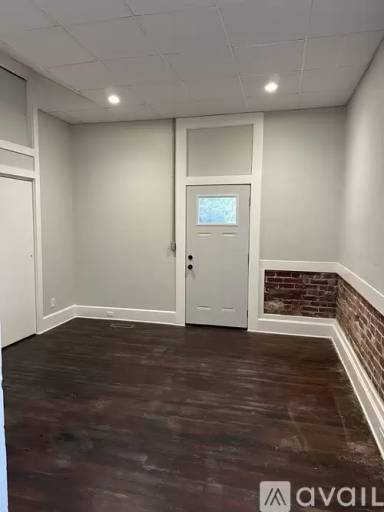 Main picture of 3034 W Maryland St