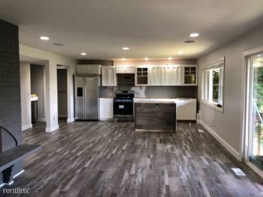 Main picture of 7221 Yew St
