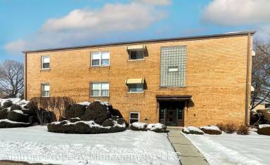 Main picture of 3044 Harlem Ave