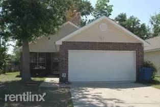 Main picture of 11093 Oakcrest Dr