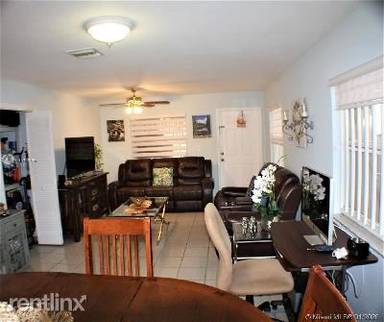 Main picture of 3325 SW 23rd Ter