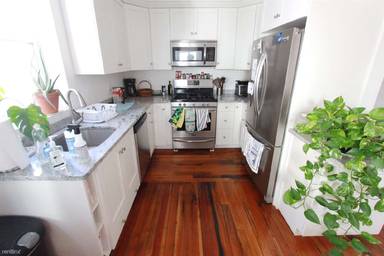 Main picture of 248 Summer St