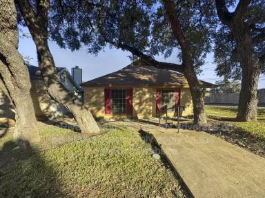 Main picture of 8402 Cranberry Hl