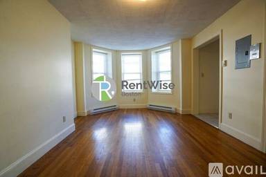 Main picture of 32 Westland Ave