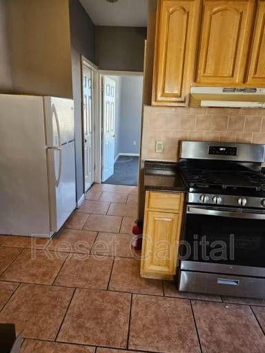 Main picture of 23 Hobson St
