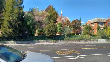 Main picture of 914 Sacramento St