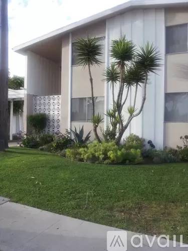 Main picture of 2607 W Carson St
