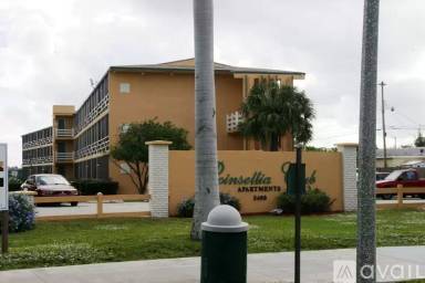 Main picture of 5400 N Flagler Dr