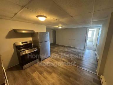 Main picture of 663 E Market St