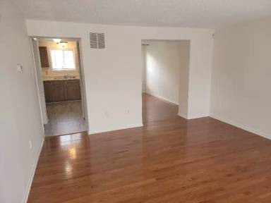 Main picture of 2456 Etting St