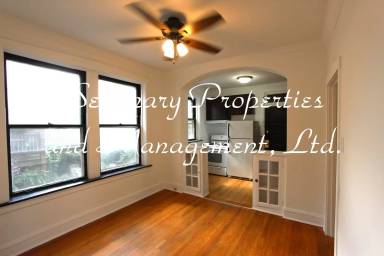 Main picture of 2305 W Wilson Ave