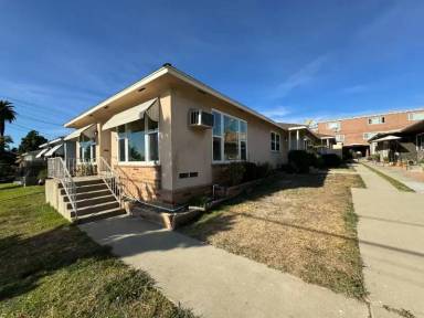 Main picture of 12817 Beverly Blvd