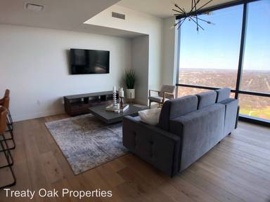 Main picture of 70 Rainey Condo
