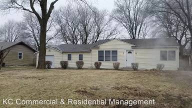 Main picture of 11030 N Locust St