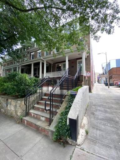 Main picture of 1726 Lanier Pl NW